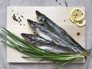 Кета (паутинка): Корюшка вяленая с икрой