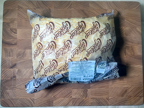 Сыр 1 кг ГОРНЫЙ СЫРОВАР (Паутинка со вкусом красной икры) в Саратове